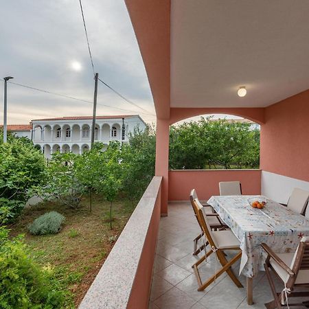 Lovely Apartment In Vir With Kitchen Zewnętrze zdjęcie